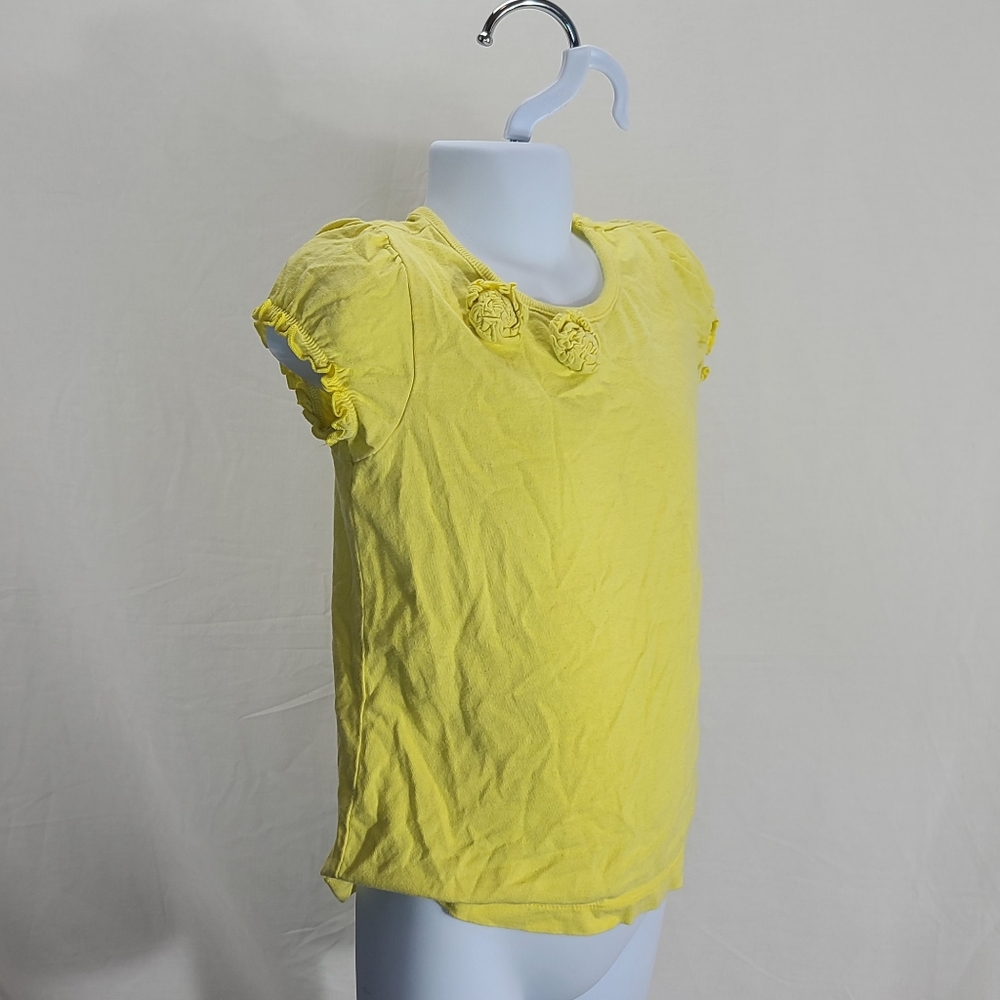 Yellow flower - Picture 2 of 4